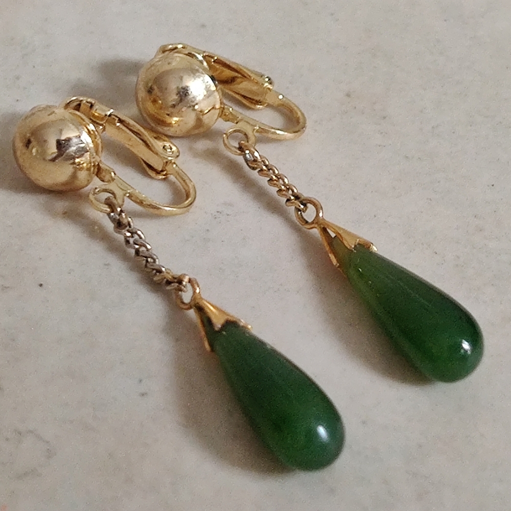 Vintage Genuine Jade Teardrop Earrings
